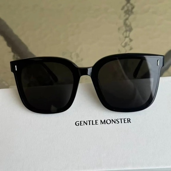 Gentle Monster FRIDA Black Square Sunglasses Classic Dark Lens main image 7